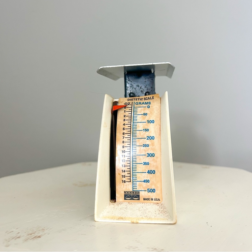 Vintage Cream Dietetic Scale - Cream
